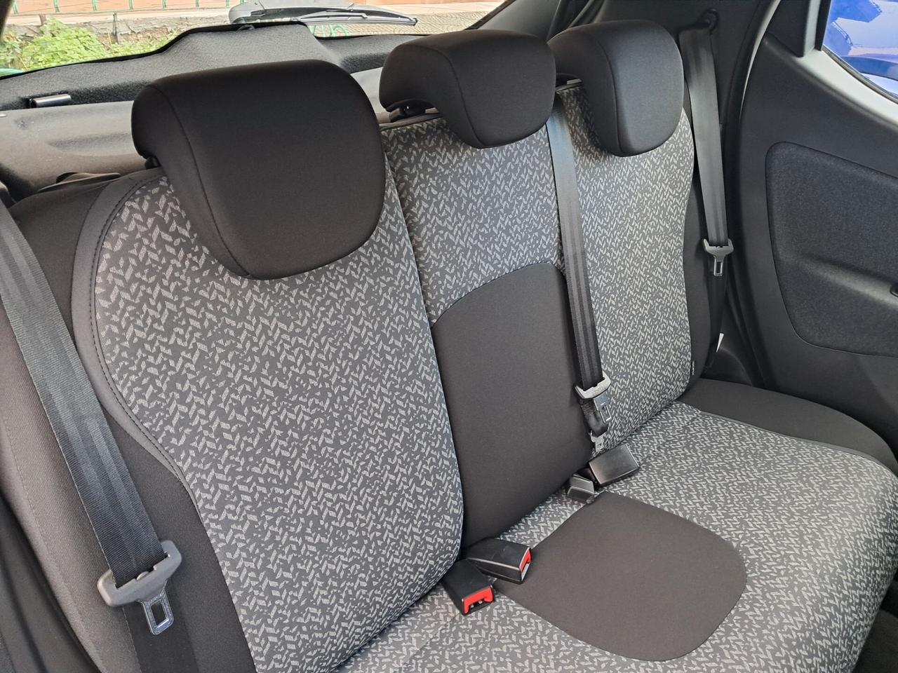 Lancia Ypsilon 1.0 FireFly Hybrid 70 cv Silver