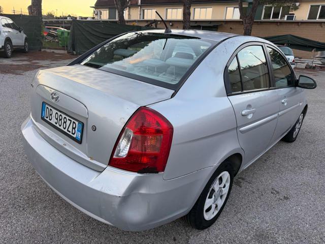 HYUNDAI Accent 1.4 4p. Active senza nessun lavoro da fare