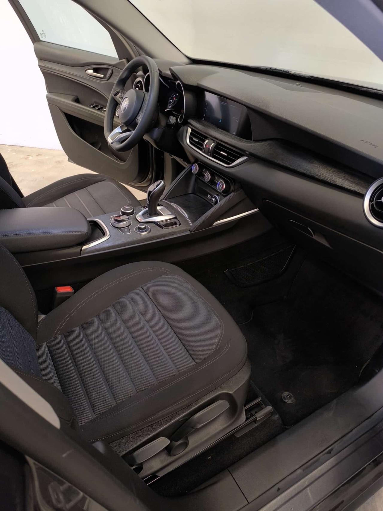 Alfa Romeo Stelvio 2.2 Turbodiesel 190 CV AT8 Q4 Business
