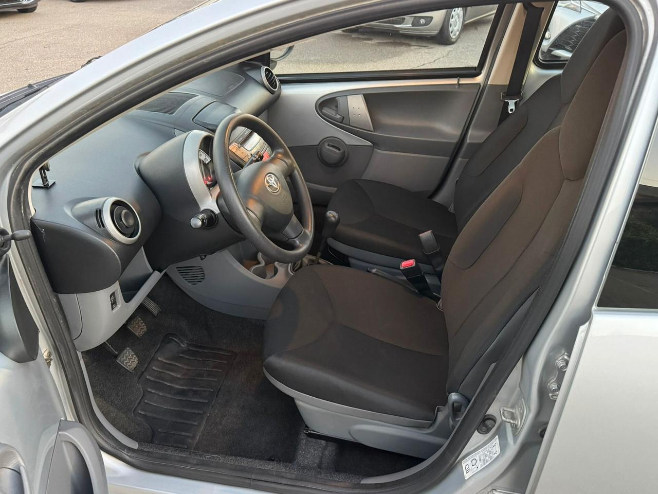 Toyota Aygo 1.0 12V VVT-i 5 porte Now