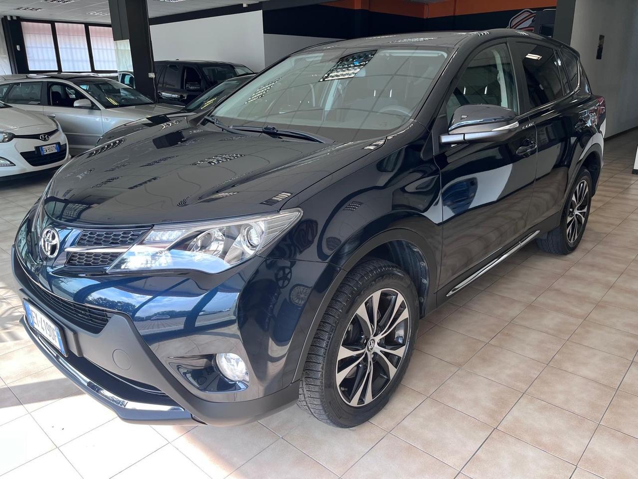 Toyota RAV4 - 2015 2.2 D-CAT 4WD 150cv 129.000 KM