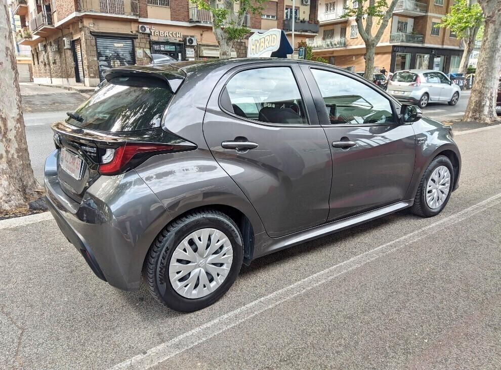 Toyota Yaris 1.5 HYBRID NEW MODEL TAGLIANDI