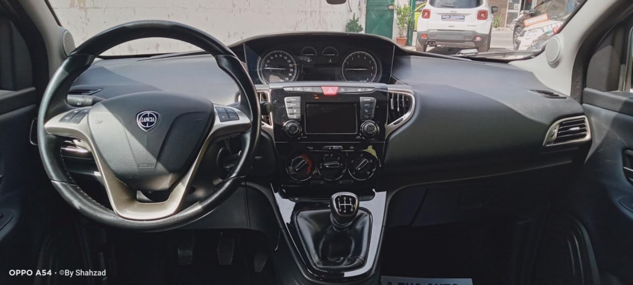 Lancia Ypsilon 1.2 69 CV 5 porte Platinum