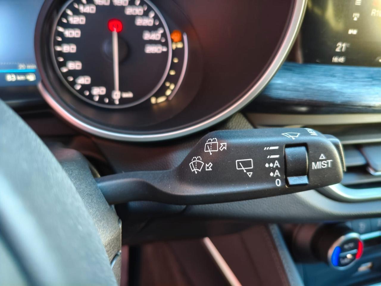 Alfa Romeo Stelvio 2.2 Turbodiesel 160 CV AT8 RWD Sport-Tech