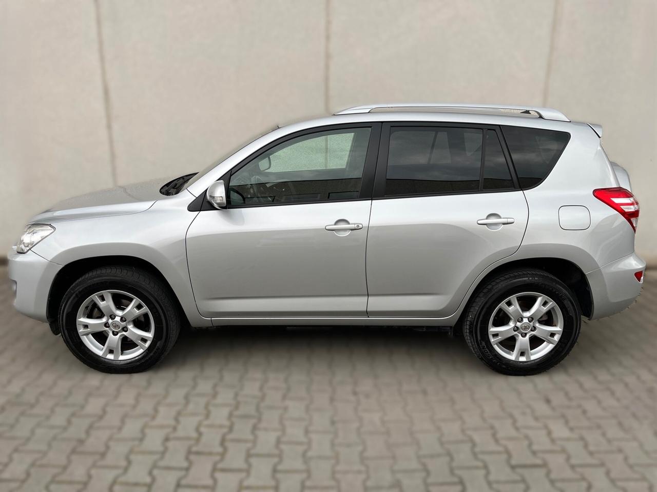 Toyota RAV 4 RAV4 2.2 D-4D 150 CV DPF Sol