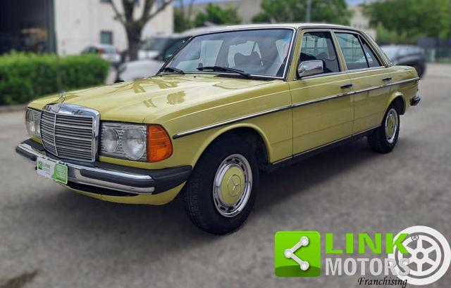 MERCEDES-BENZ 200 W123
