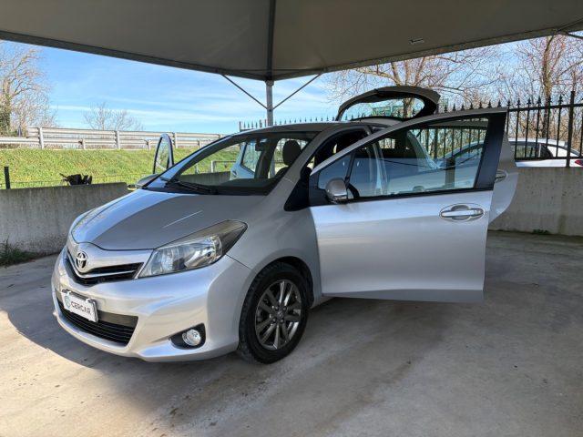 TOYOTA Yaris 1.0 5 porte Lounge OK NEOPATENTATI KM CERTIFIICATI