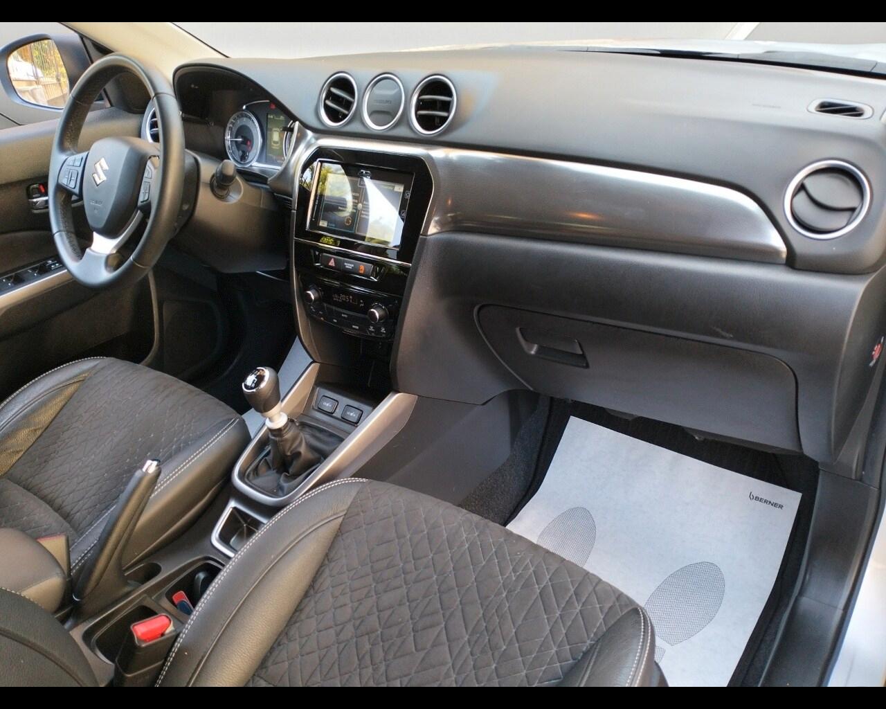 SUZUKI Vitara (2015) Vitara 1.4 Hybrid Top