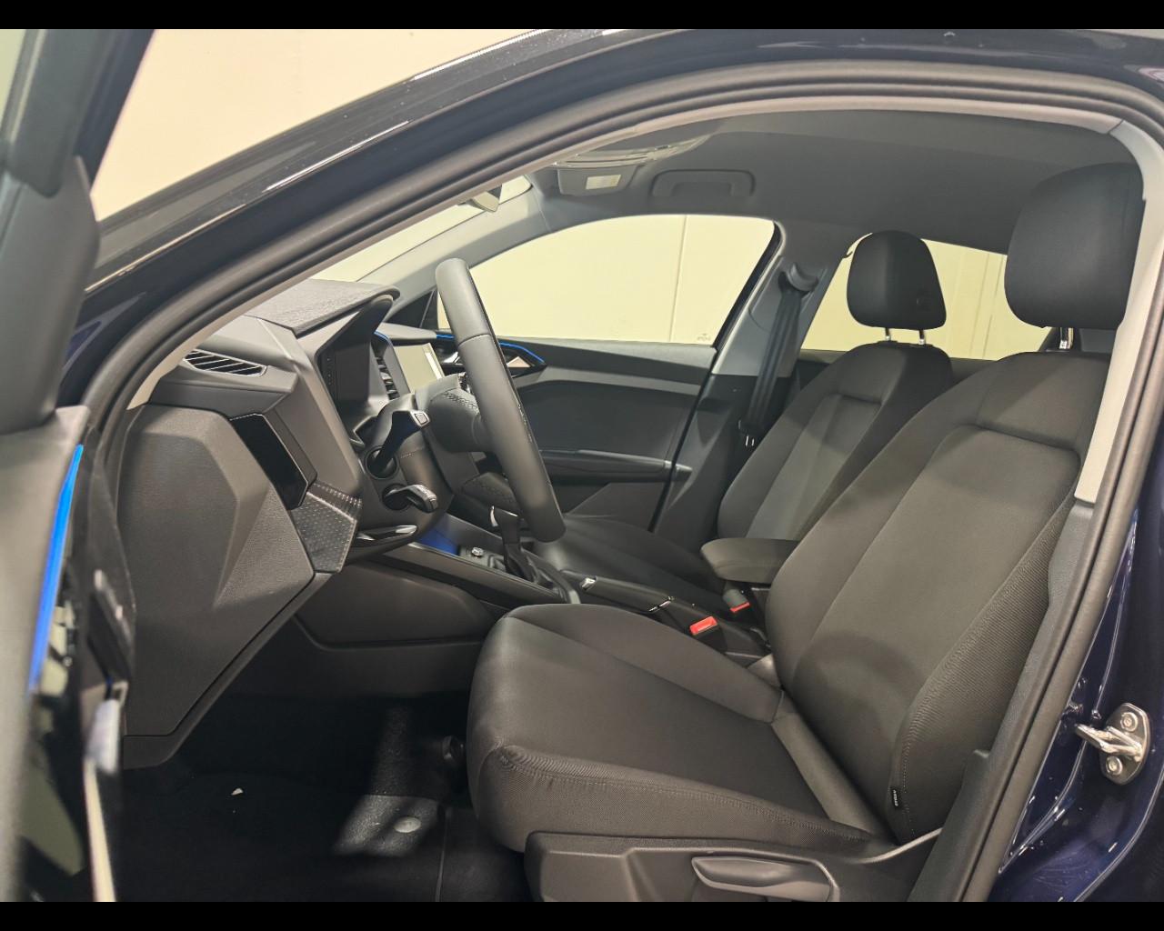 AUDI A1 ALLSTREET 30 TFSI S-TRONIC IDENTITY CONTRAST