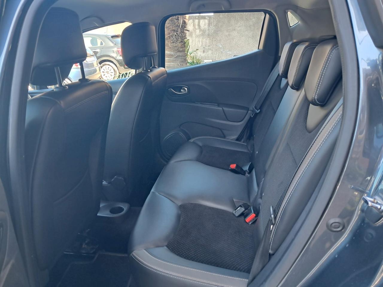 Renault Clio dCi 8V 90 cv EDC Energy Intens