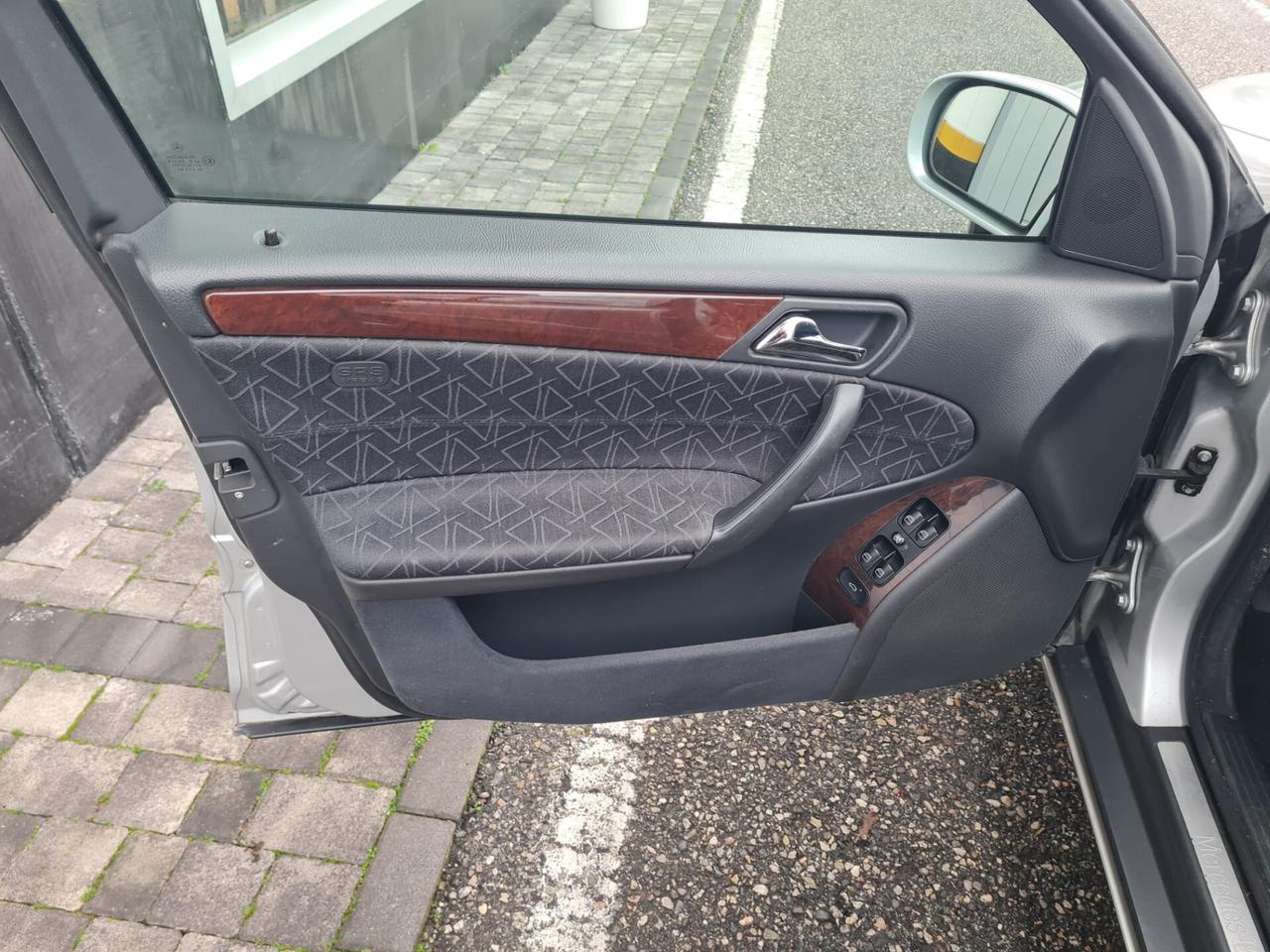 Mercedes-benz C 220 CDI cat Elegance