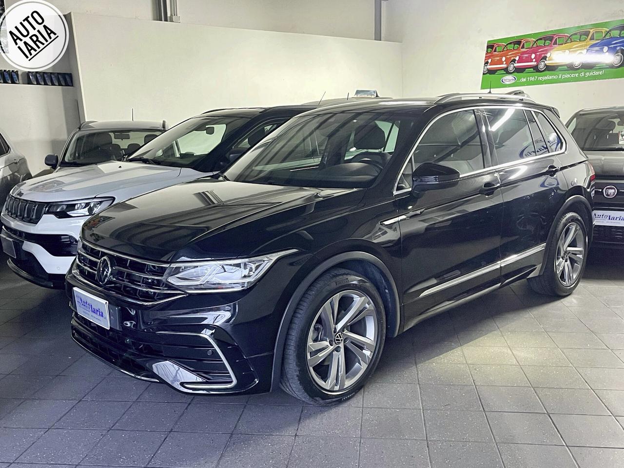 Volkswagen Tiguan 2.0 TDI 150 CV SCR DSG R-Line Fari IQ.LIGHT LED MATRIX--Digital Cockpit Pro 10,25", Navi