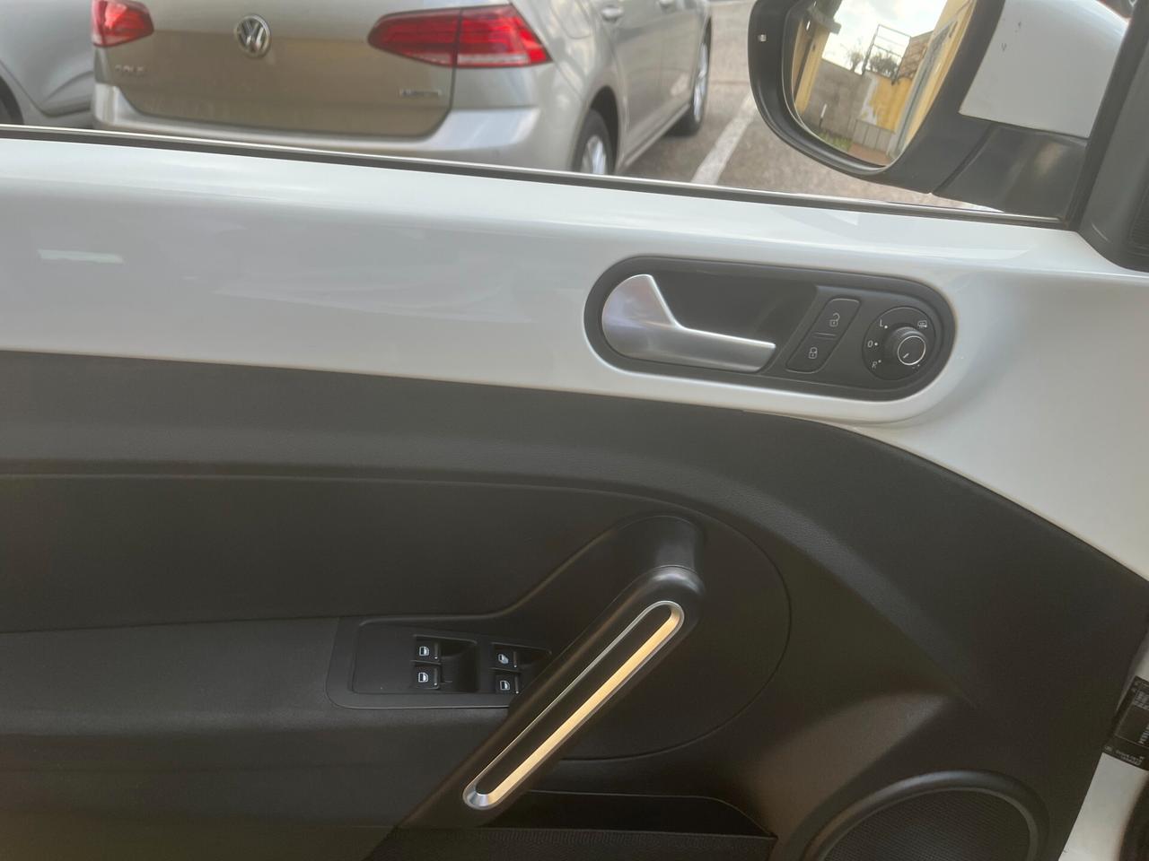 Volkswagen Maggiolino Cabrio 2.0 TDI Design BlueMotion Technology