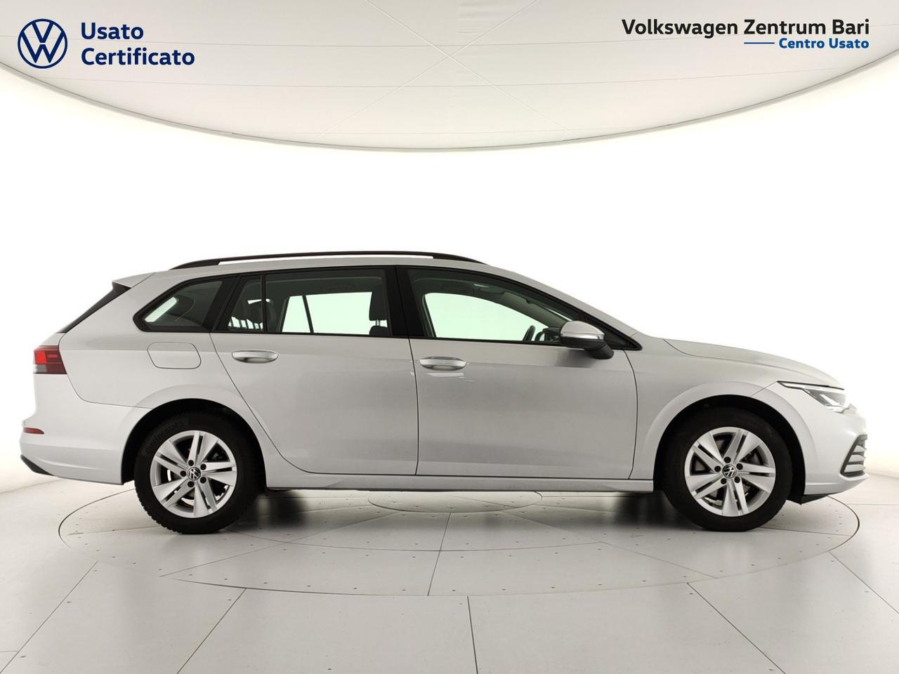 Volkswagen Golf variant 2.0 tdi life 150cv dsg