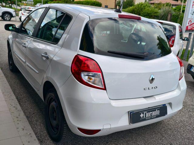 RENAULT Clio 1.2 16V 5 porte Luxe