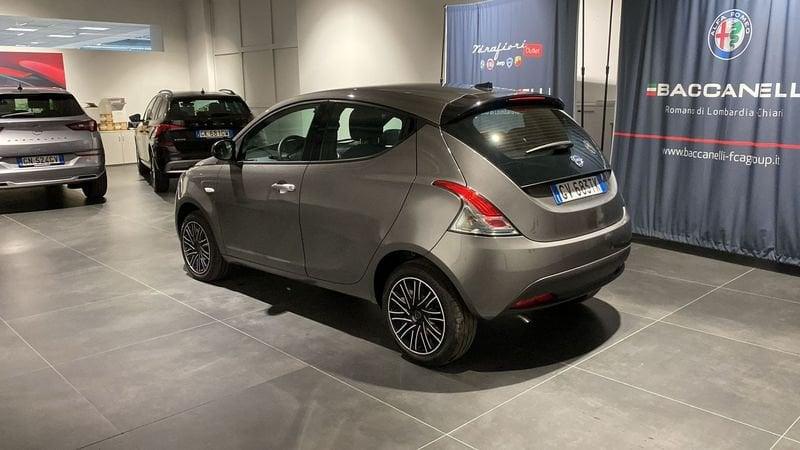 Lancia Ypsilon 1.0 FireFly 5 porte S&S Hybrid Oro