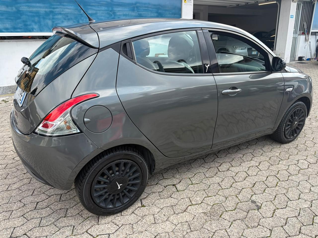Lancia Ypsilon 1.2 69 CV 5 porte Gold*EURO6*NEOPATENTATI