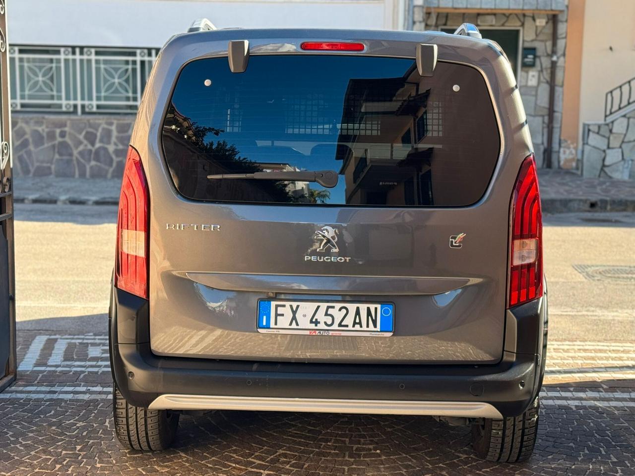 Peugeot Rifter BlueHDi 130 S&S EAT8 GT Line Standard