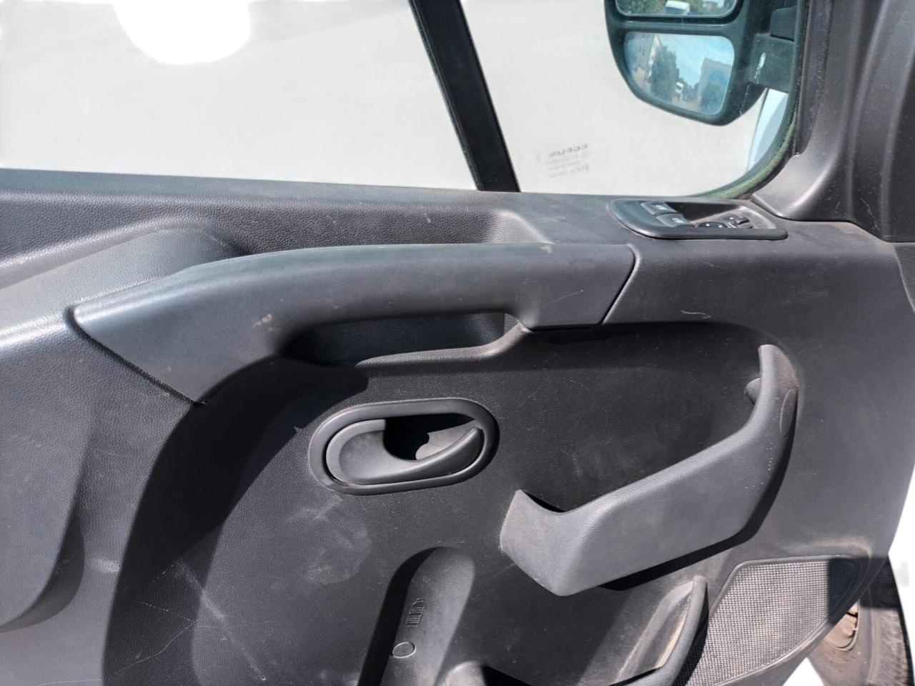 Renault Master T35 2.3 dci 135cv L3H2 Ice