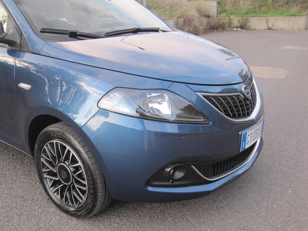 Lancia Ypsilon 1.0 FireFly 5 porte S&S Hybrid Platino