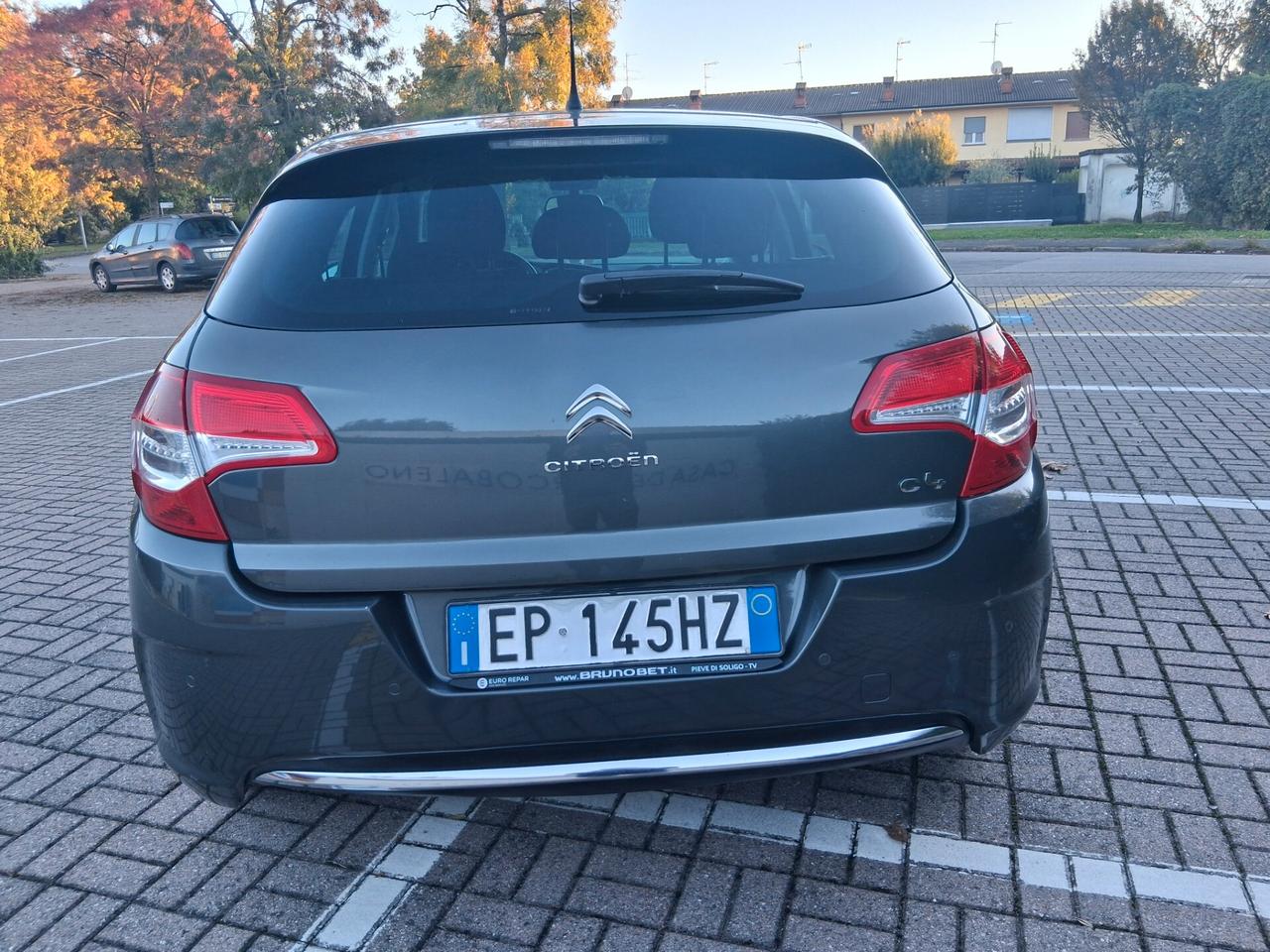 Citroen C4 1.4 VTi 95 Seduction..CELL 320 147 1147 WUATSAPP 3276540940