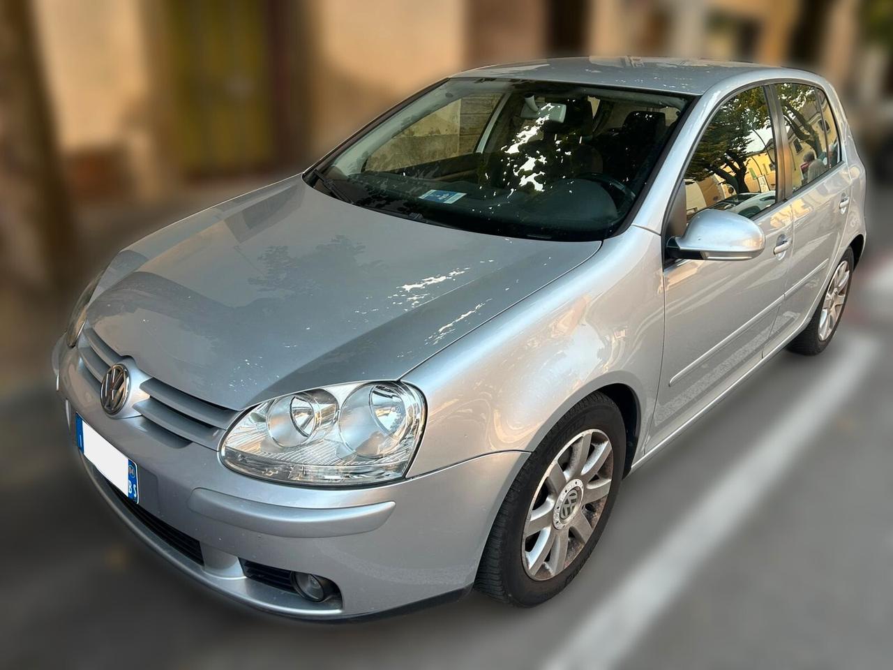 Volkswagen Golf 5p 1.6 fsi - ANCHE PER NEOPATENTATI