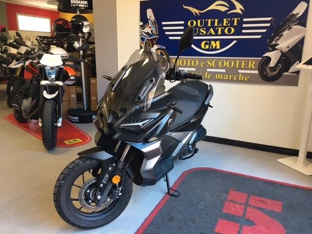 Voge Sfida SR1 125 ADV TCS