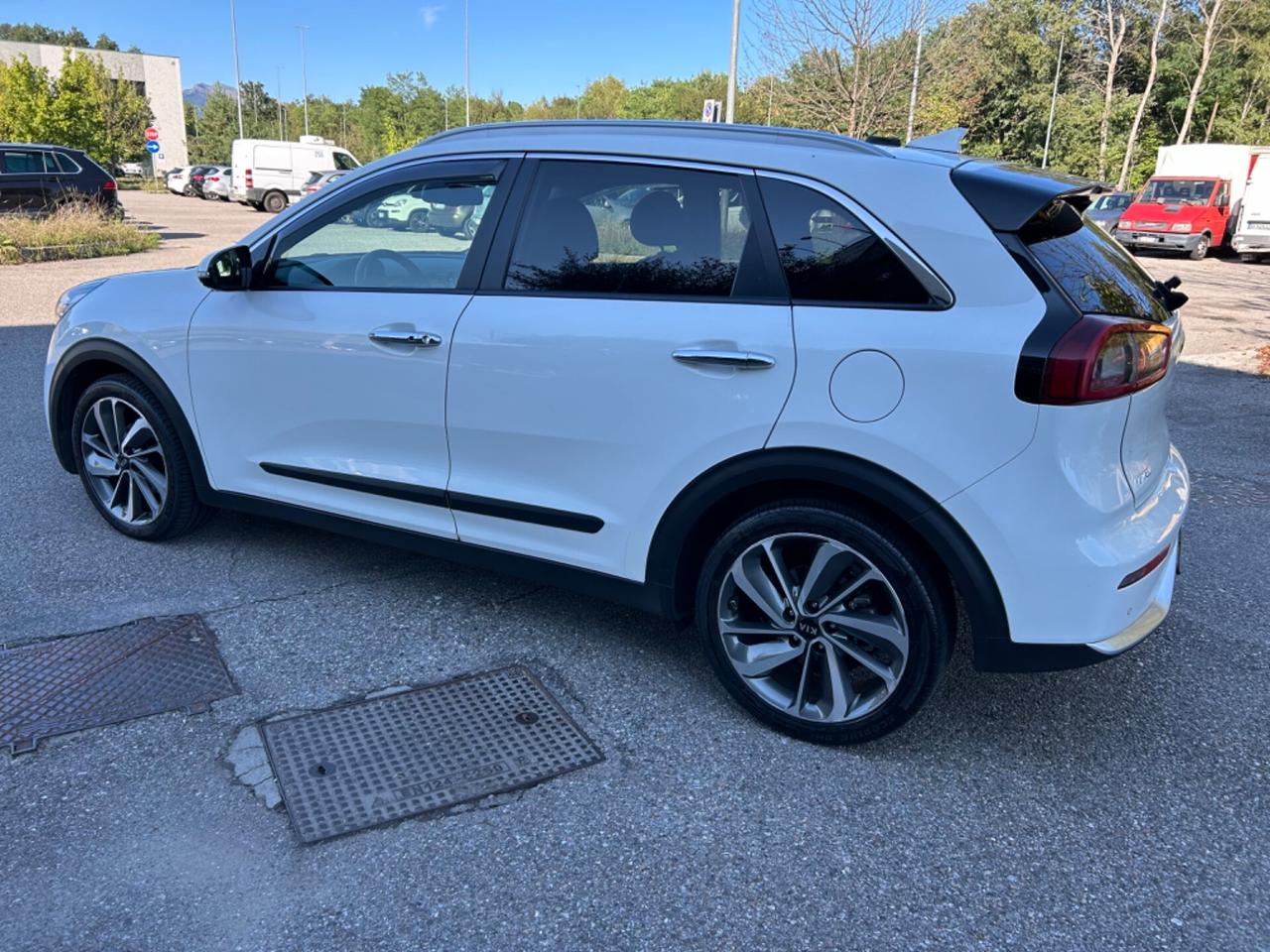 Kia Niro 1.6 GDi DCT HEV Urban