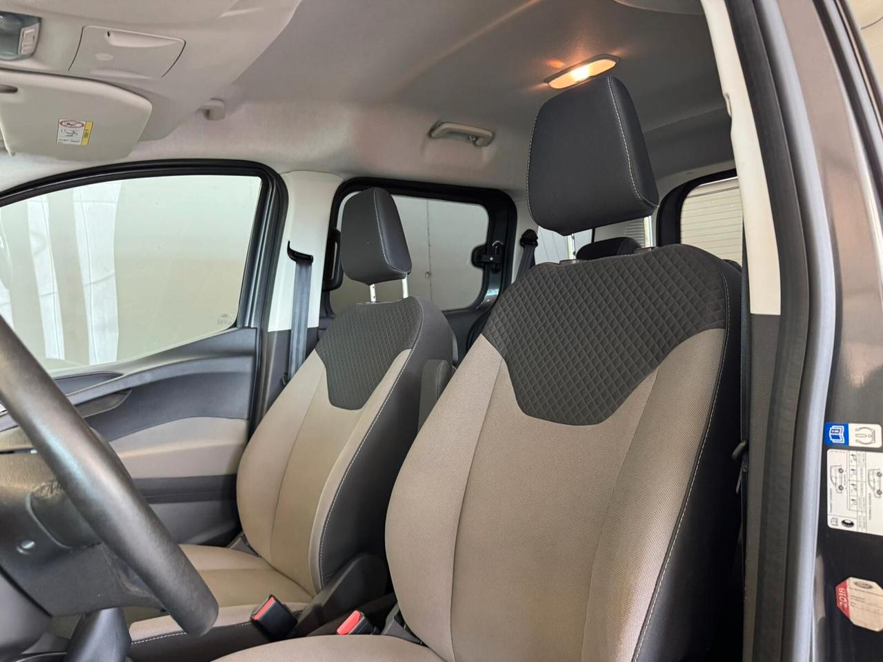 Ford Tourneo Courier 1.5 TDCI 75 CV Titanium