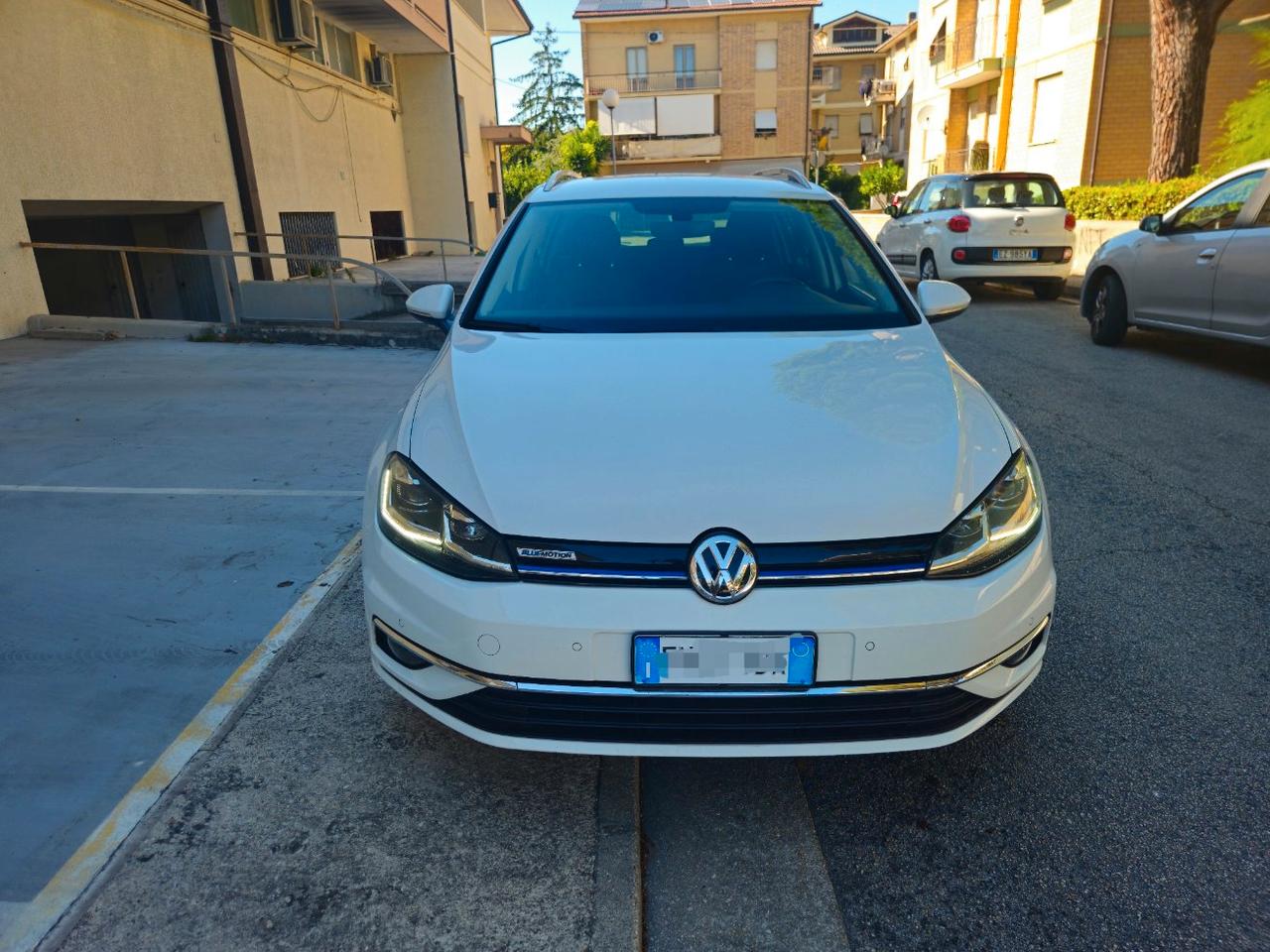 Volkswagen Golf Variant 1.4 TGI DSG EXECUTIVE BLUEMOTION