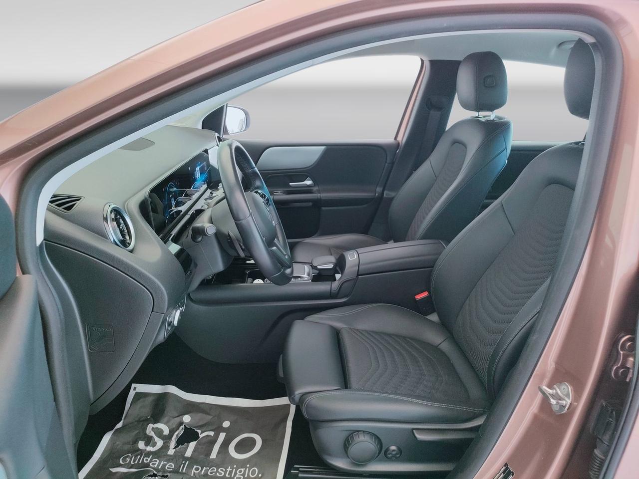 Mercedes-Benz Classe B - W247 2018 - B 180 d Sport auto