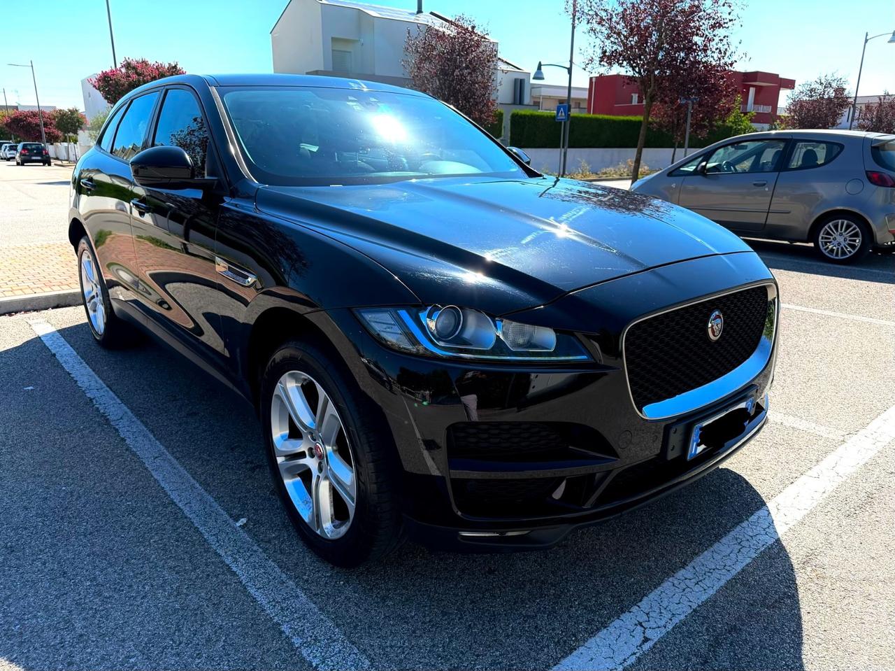 Jaguar F-Pace 2.0 D 180 CV aut. R-Sport