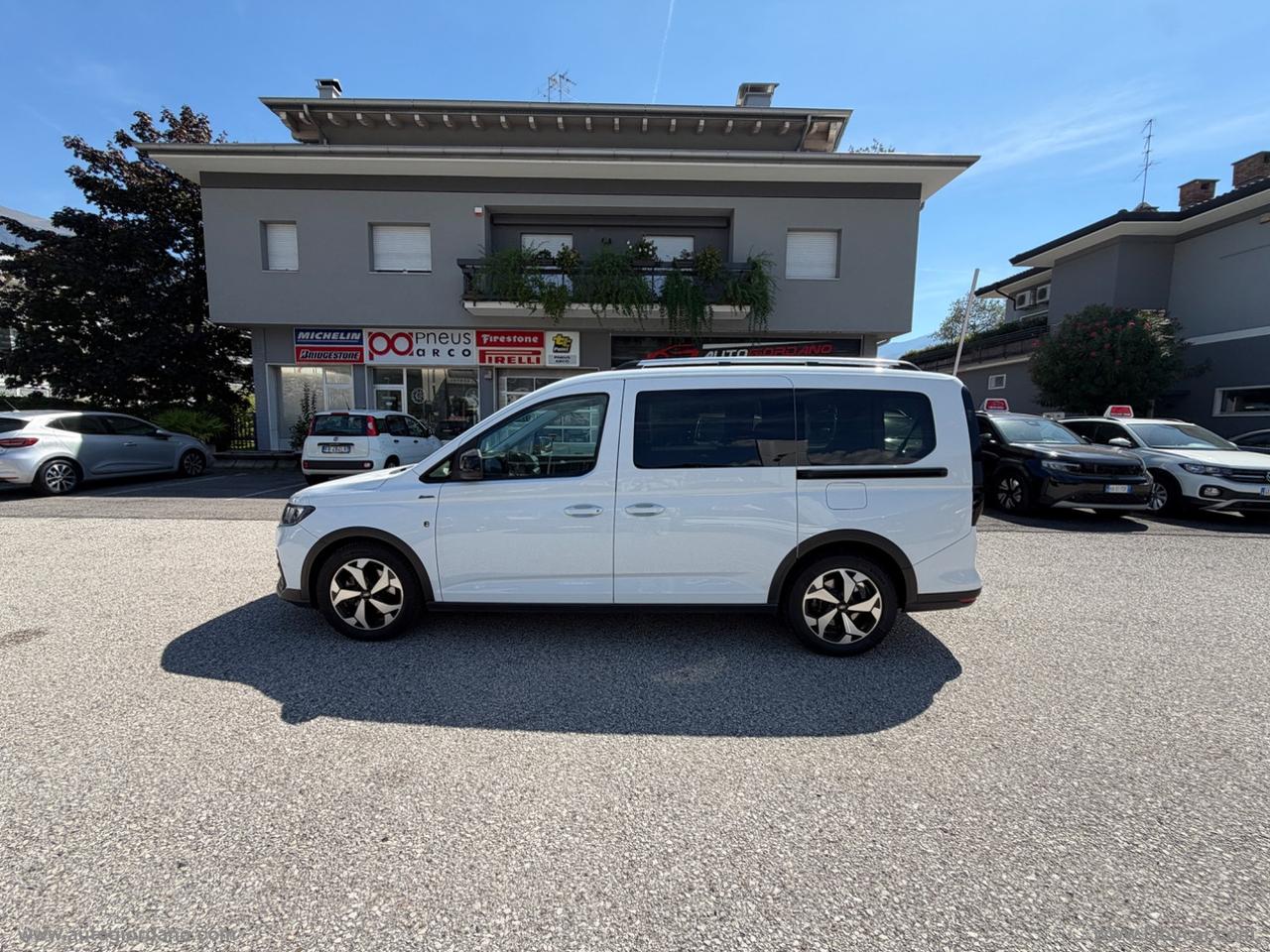 FORD Gr. Tourneo Connect 2.0 EBl 122CV Active WINTER PACK