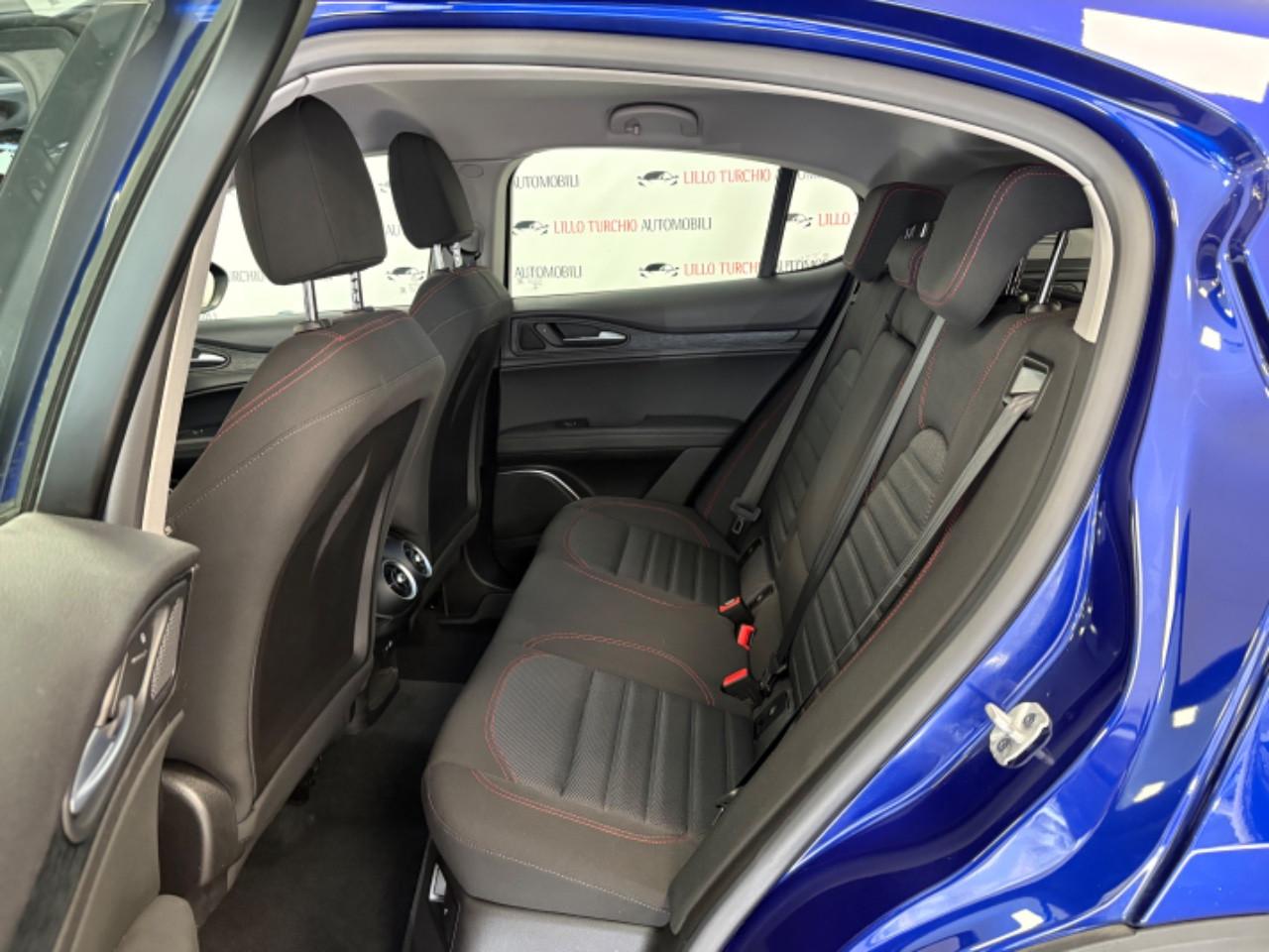 Alfa Romeo Stelvio 2.2 t Business rwd 160cv auto