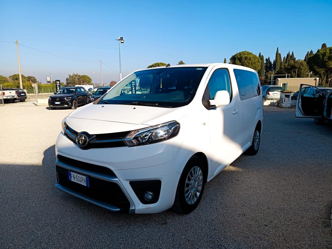 Toyota Proace Verso 1.6D L0 D Luxury