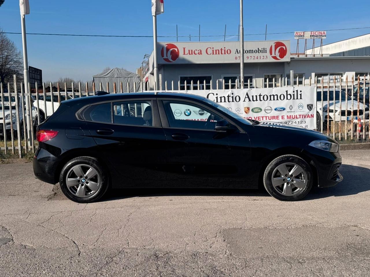 Bmw 118 118d 5p. Colorvision Edition