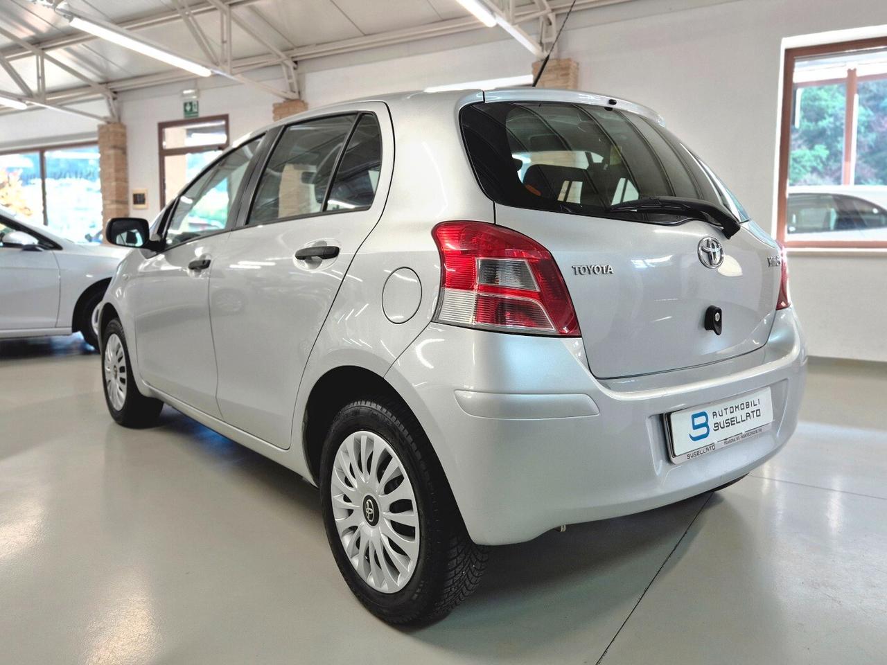 Toyota Yaris 1.0 5 porte Sol