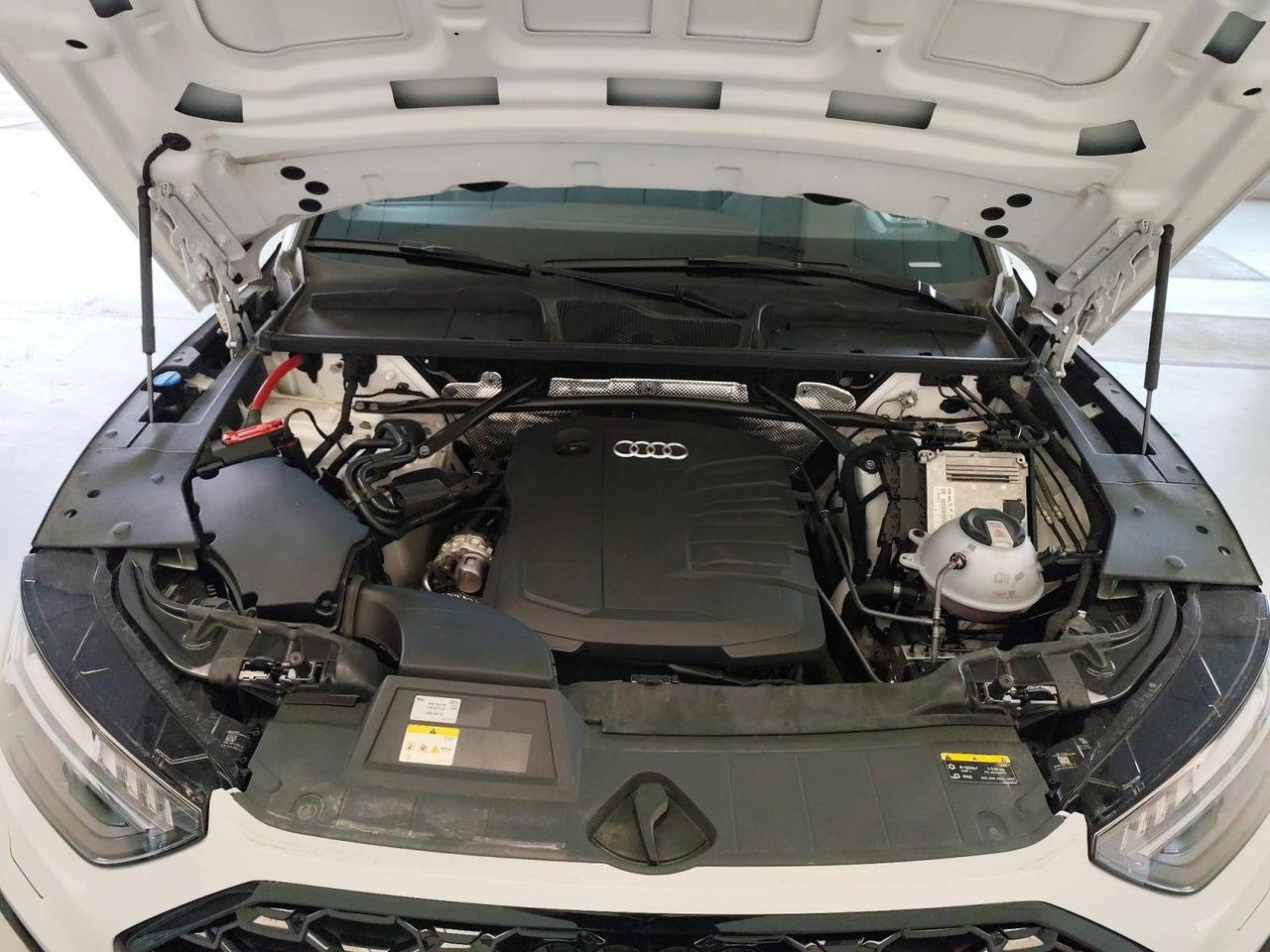 Audi Q5 Sportback 40 tdi mhev Identity Black Quattro