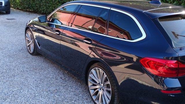 BMW 530 d xDrive 249CV Touring Luxury, Garanzia..