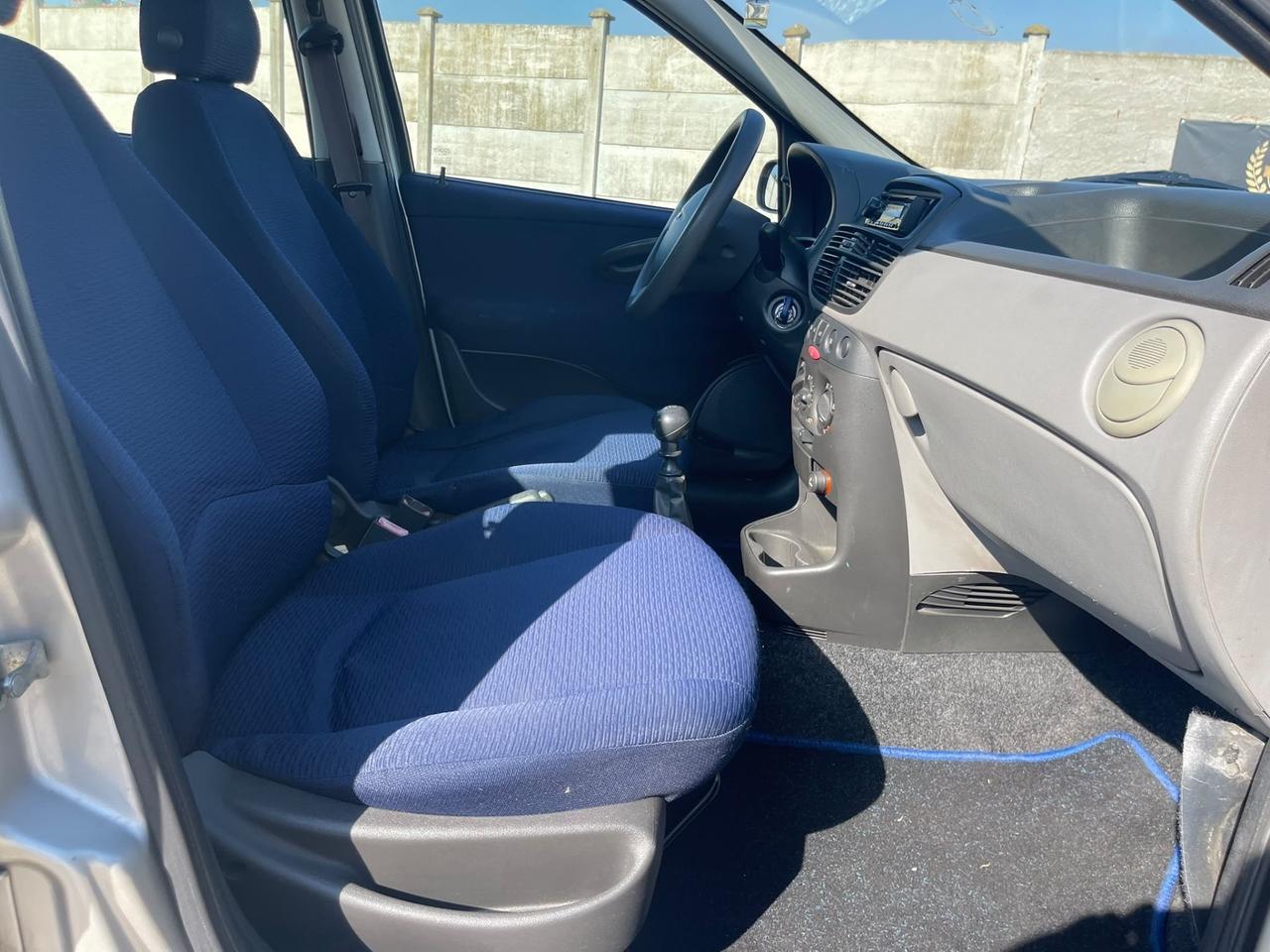 Fiat Punto 1.2i cat 5 porte ELX