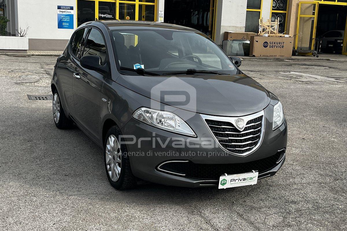 LANCIA Ypsilon 1.2 69 CV 5 porte Gold