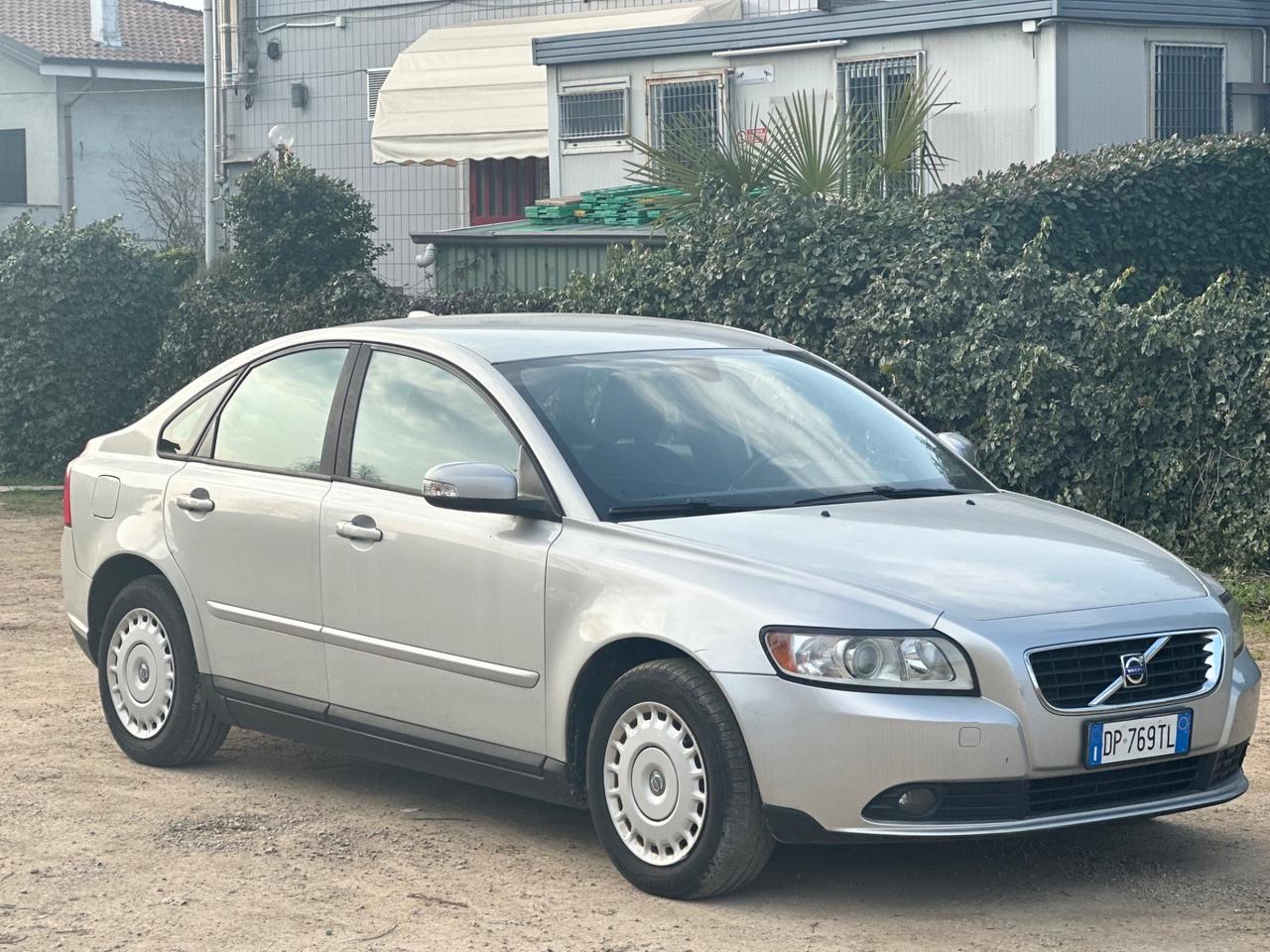 Volvo S40 1.6 16V cat Summum