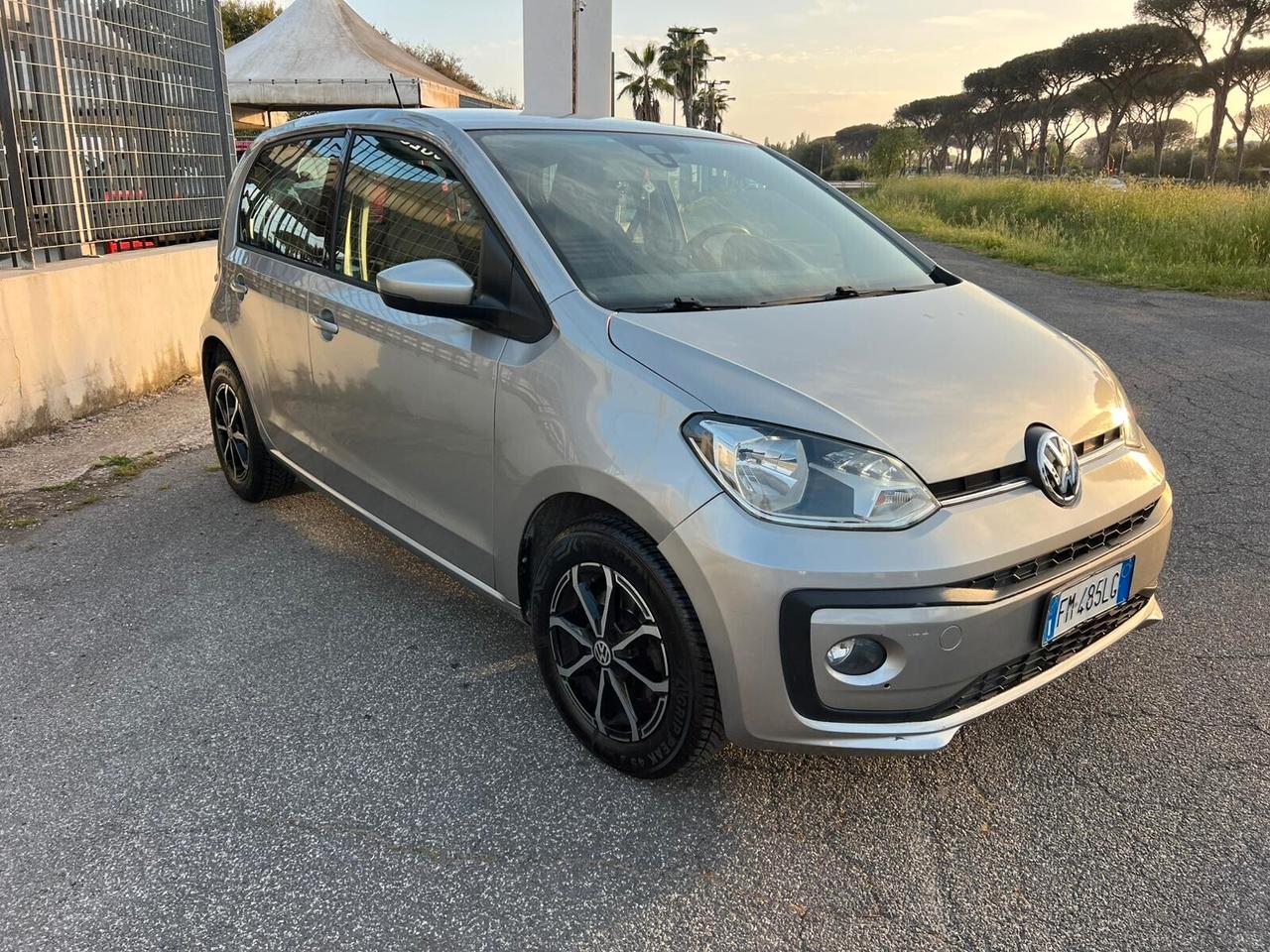 Volkswagen up! 1.0 75 CV 5p. move