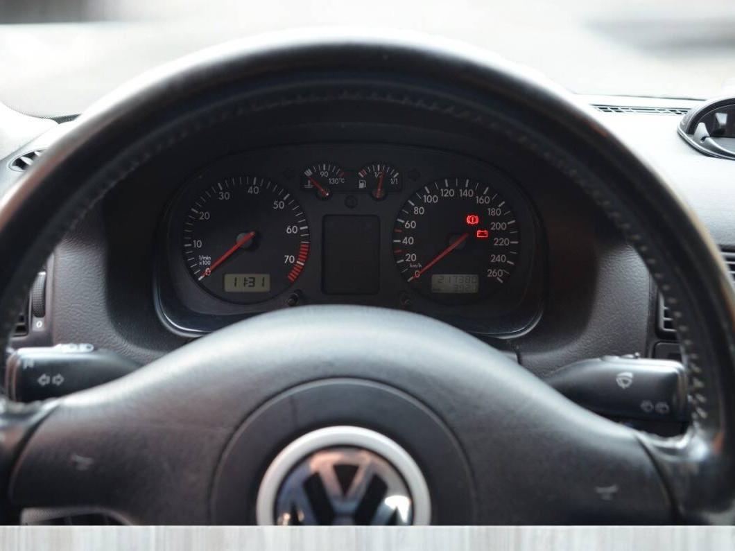 Volkswagen Golf Golf IV del 2000- 1.6 25 years 5p