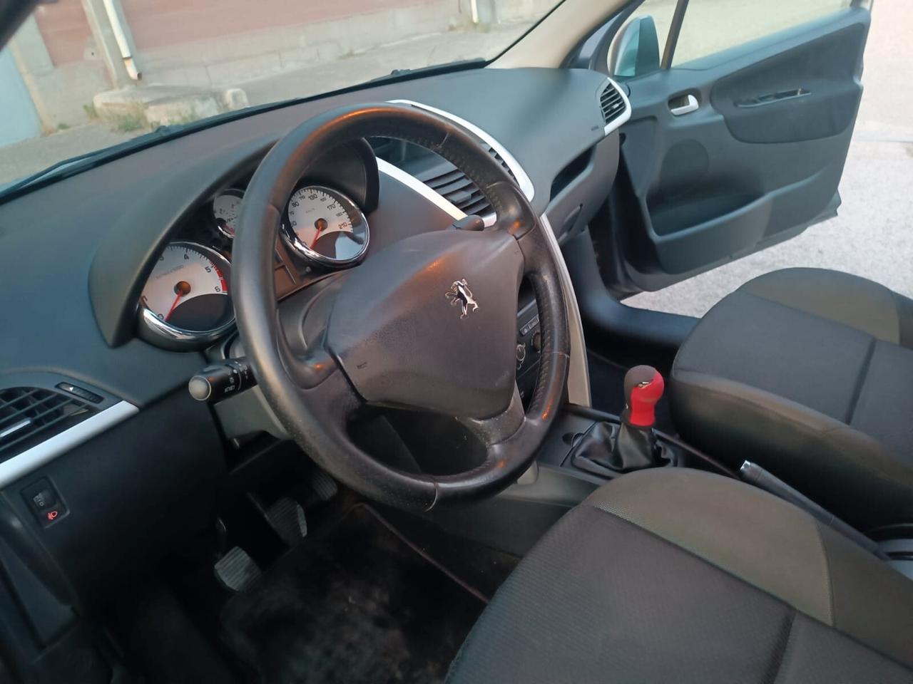 Peugeot 207 2011---1.4 Diesel Neopatentati