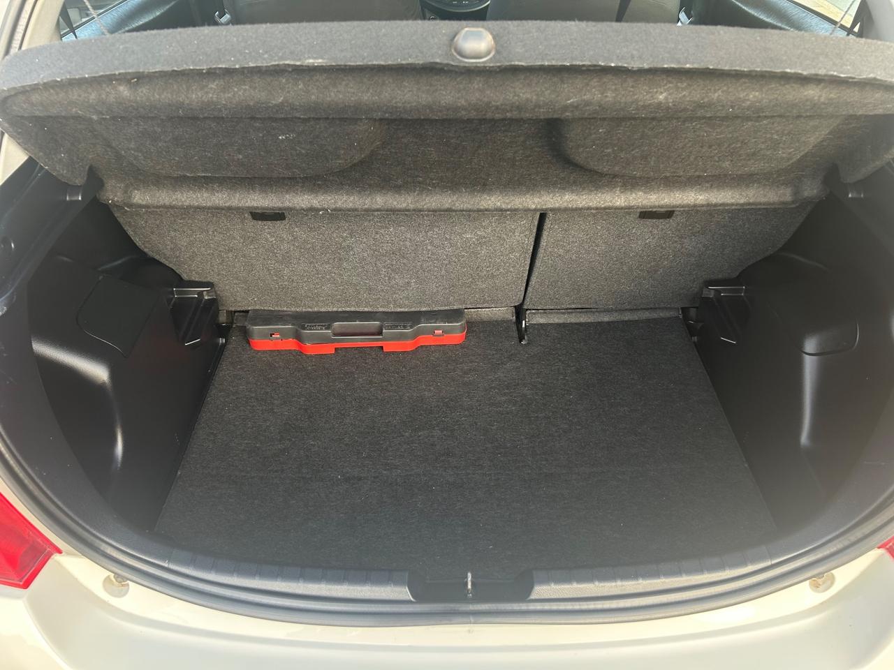 Toyota Yaris 1.4 D-4D 5 porte Lounge