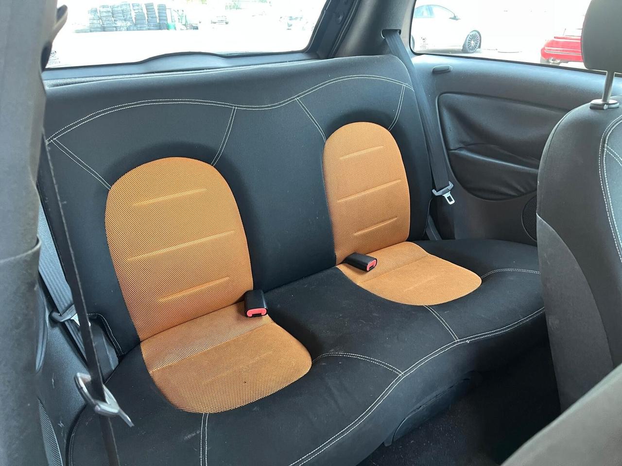 Lancia Ypsilon Ypsilon 1.2 16v Momo Design