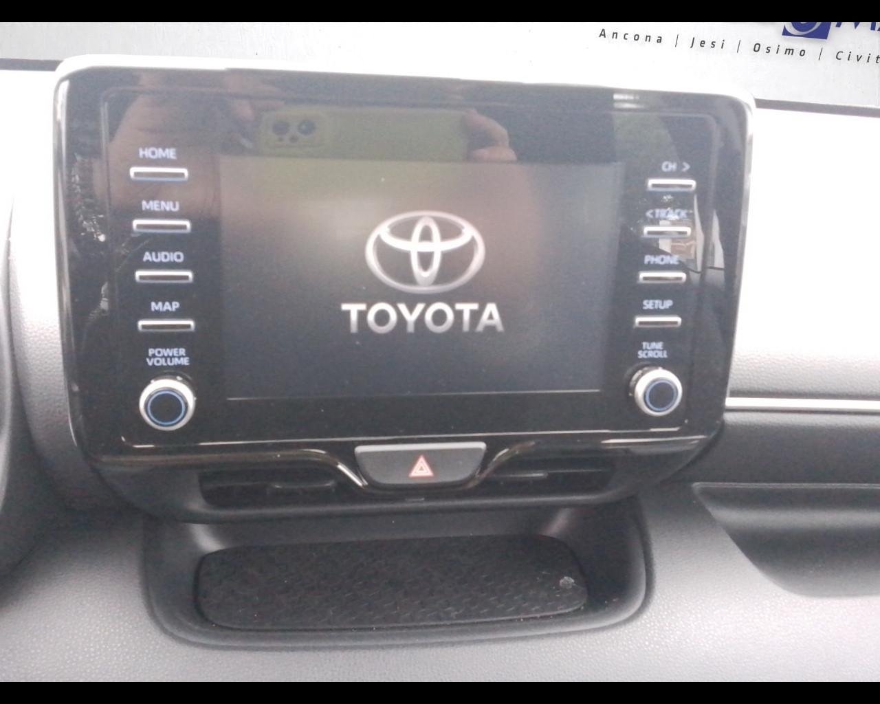 TOYOTA Yaris 4ª serie - Yaris 1.5 Hybrid 5 porte Business