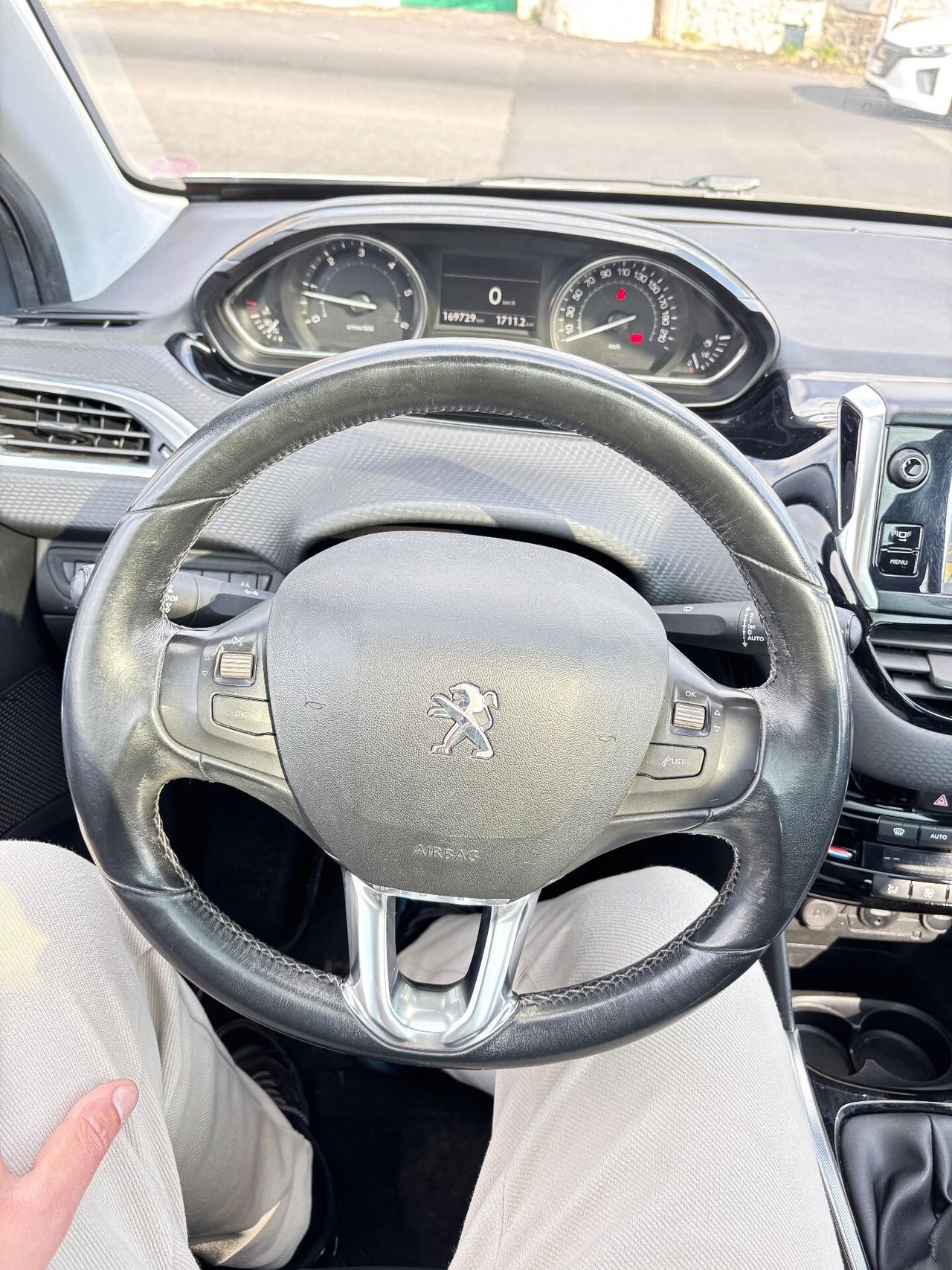 Peugeot 2008 1.6 e-HDi 92 CV Stop&Start Allure