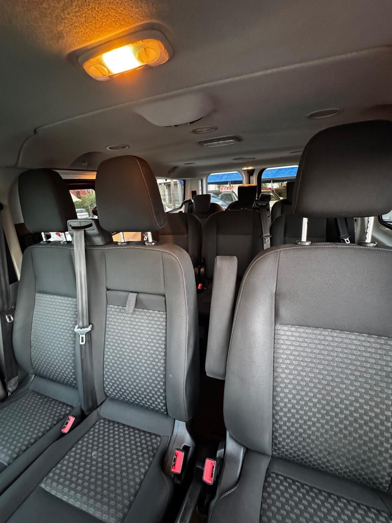 Ford Transit Custom 320 2.0 EcoBlue 130 PC Combi Trend